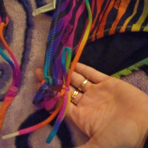 Bikini - Picture 5 of 7